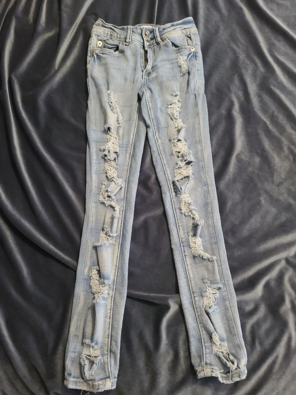 Rue21 Light Blue Ripped Women's Skinny Jeans